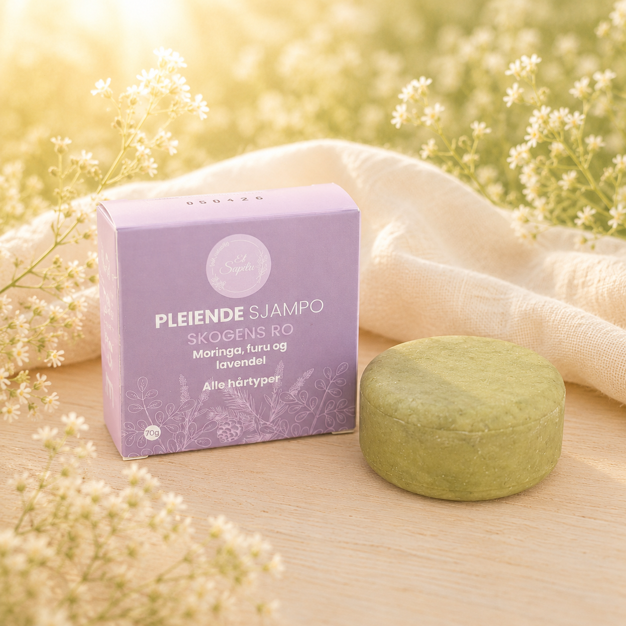 
                  
                    Sett med naturlig sjampo og balsam - Skogens ro med lavendel og gran
                  
                
