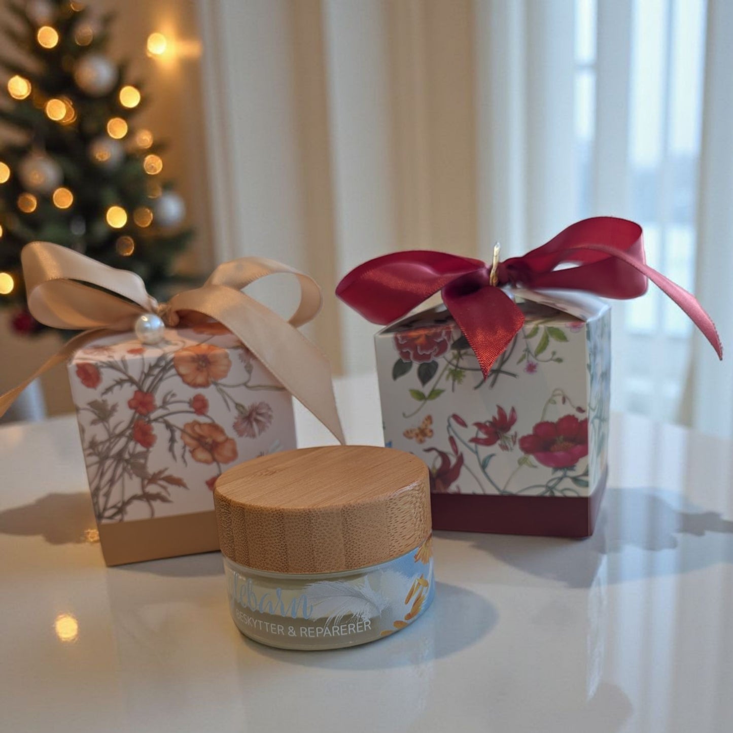 
                  
                    100% naturlig stellesalve, "Englebarn" - Babysalve med zink som reparerer og lindrer effektivt sårhet og utslett
                  
                