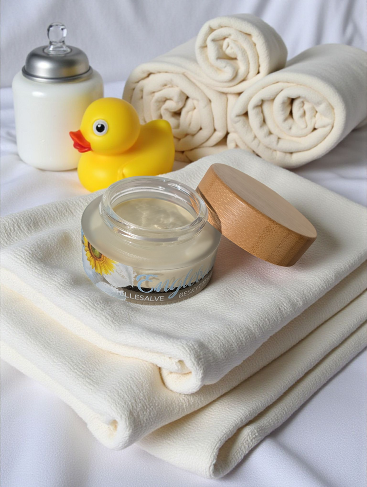 
                  
                    100% naturlig stellesalve, "Englebarn" - Babysalve med zink som reparerer og lindrer effektivt sårhet og utslett
                  
                