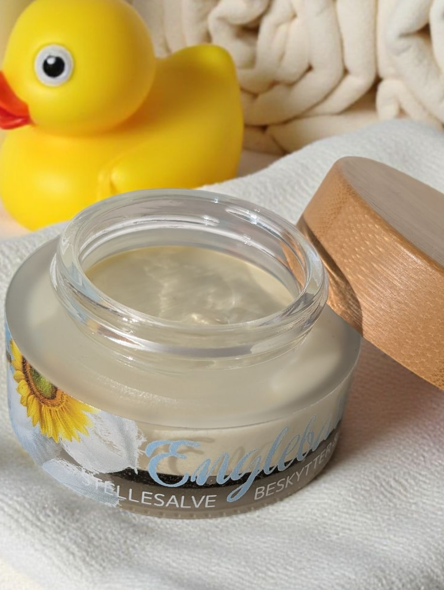 
                  
                    100% naturlig stellesalve, "Englebarn" - Babysalve med zink som reparerer og lindrer effektivt sårhet og utslett
                  
                